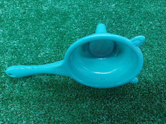 Funnel with strainer